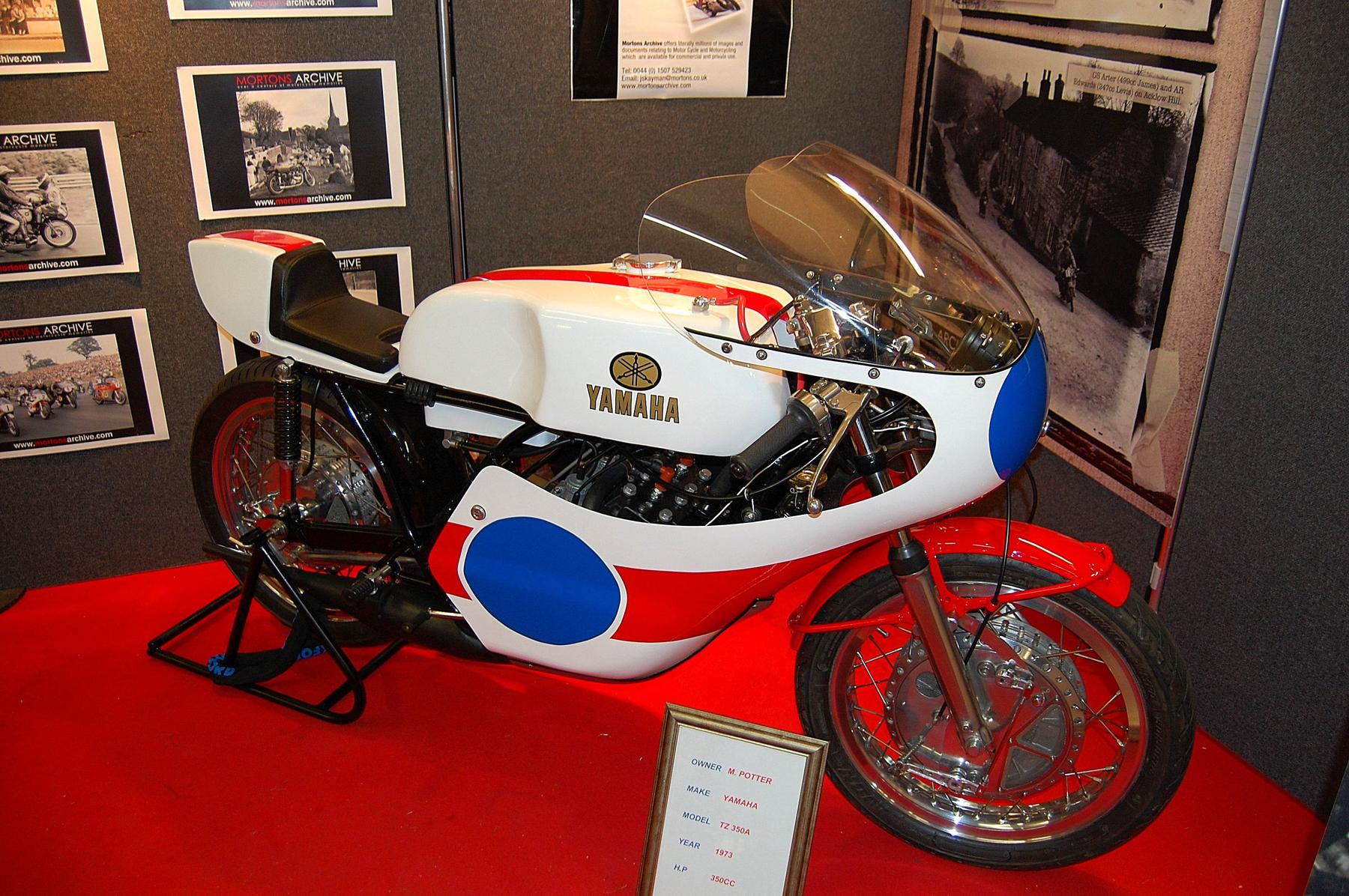a motorcycle is parked in a museum - File:Flickr - ronsaunders47 - YAMAHA TZ 350A. 350cc GRAND PRIX